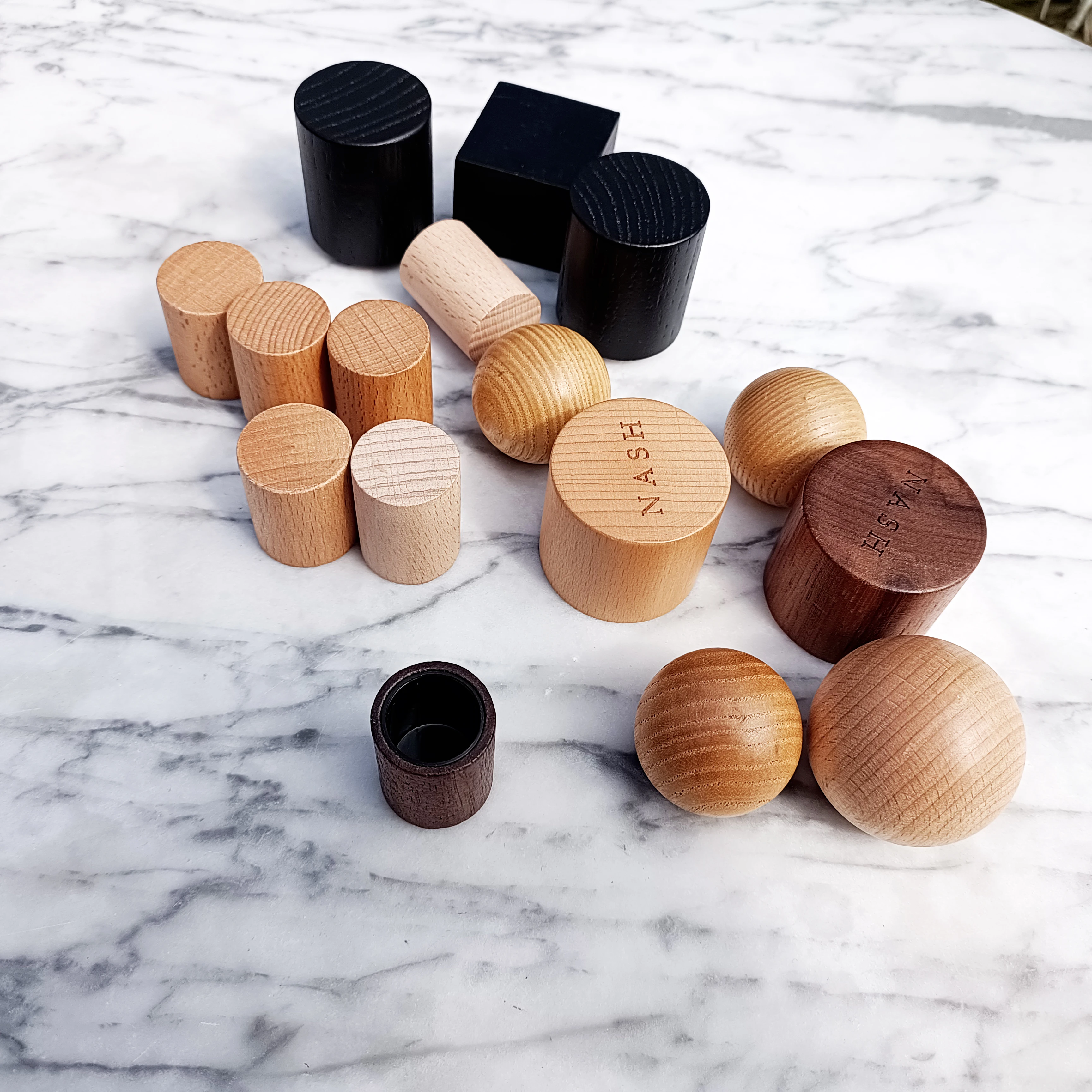 Custom Luxury Fragrance Cap Wooden Perfume Cover Perfume Bottle Wood Lid  Custom Shape Wooden Perfume Cap