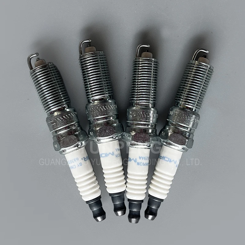 68303929AA Original Spark Plug For 00-06 Chrysler 300 Concorde Sebring 2.7 3.5 SP0RE10PM5