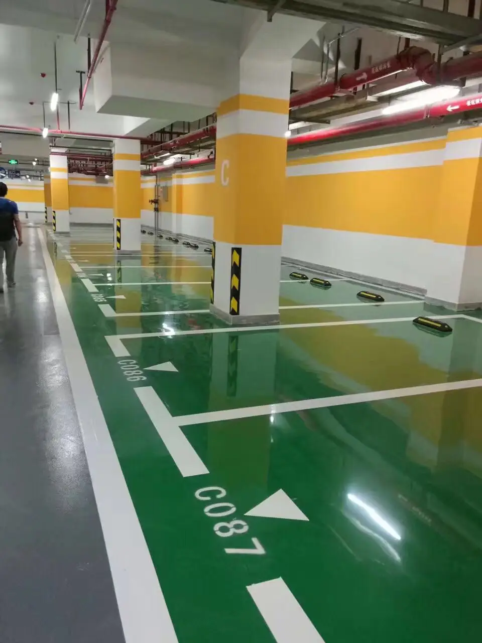 Epoxy Flooring Used Clear Crystal Epoxy Resin With High Epxoy Value Low Viscosity And Light Color