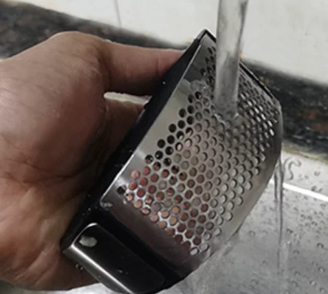 Kitchen Accessories 3 In 1 Arc Shape Plastic Manual Stainless Steel Garlic Press Crusher Grinder And Peeler Set