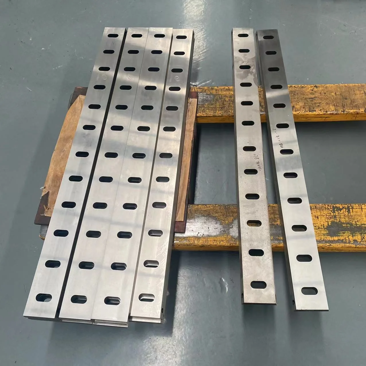 D2 plastic and rubber tire for plastic processing machine Granulator cutter blade Crusher blade