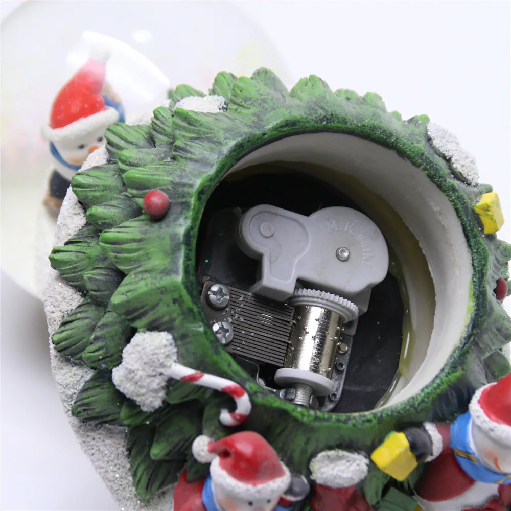 Safety materials christmas glass snow ball with good service musical water ball snow globe