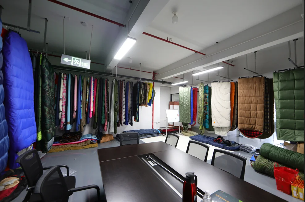 Mingchan Winter Spring Autumn Camping Sleeping Bag Waterproof Travel Hiking Camping Sleeping Bag Camping Gear Equipment