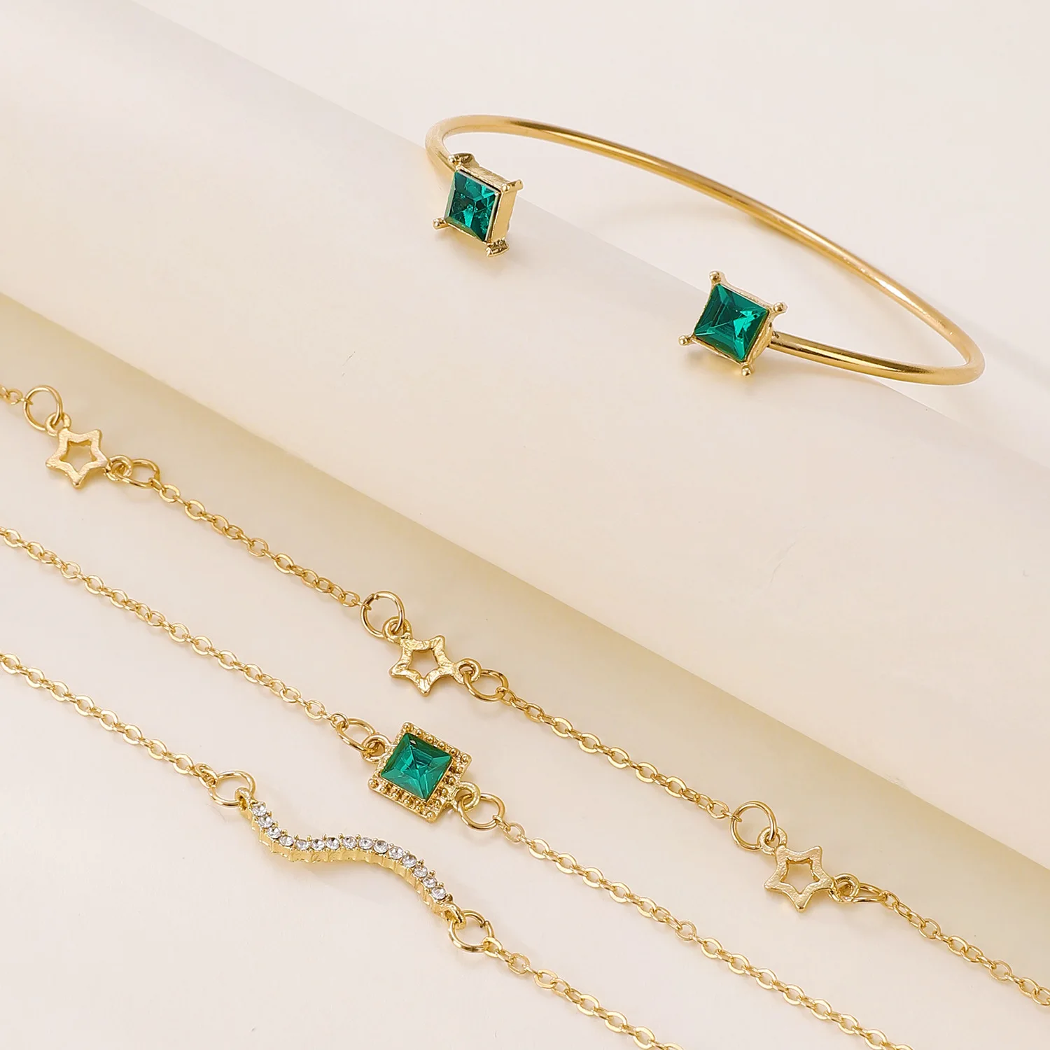2024 Retro geometric love star set with green diamond square bracelet bracelet set ins bracelet woman