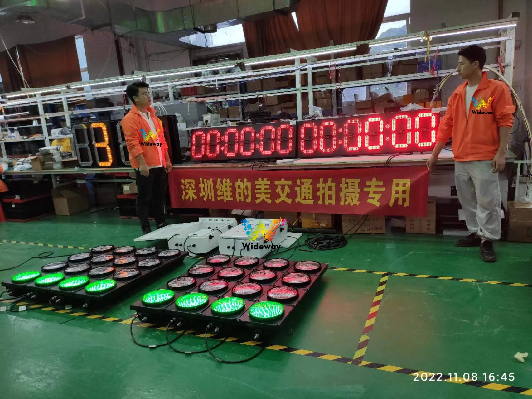 China Supplier New Traffic 200mm Car Racing Track Controller Signal Light