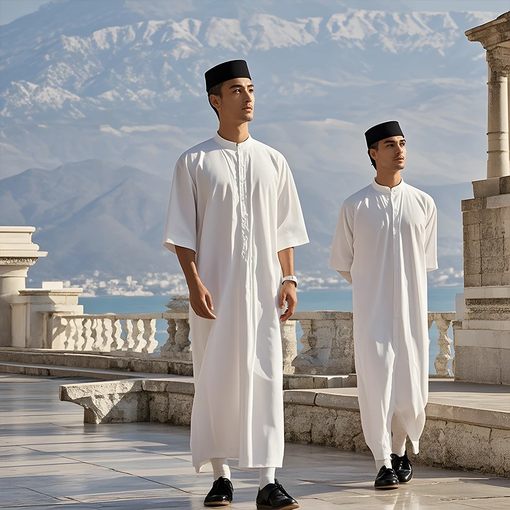 High-grade breathable fabric white middle east  men robe Arabian medium sleeve white robe thobe islamic robe