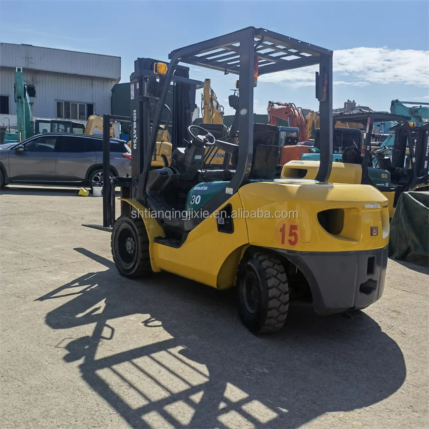 Новое поступление Подержанный вилочный погрузчик 3t с сайдпуем Komatsu 30 3 метра оригинальное японское складское оборудование для погрузки и разгрузки