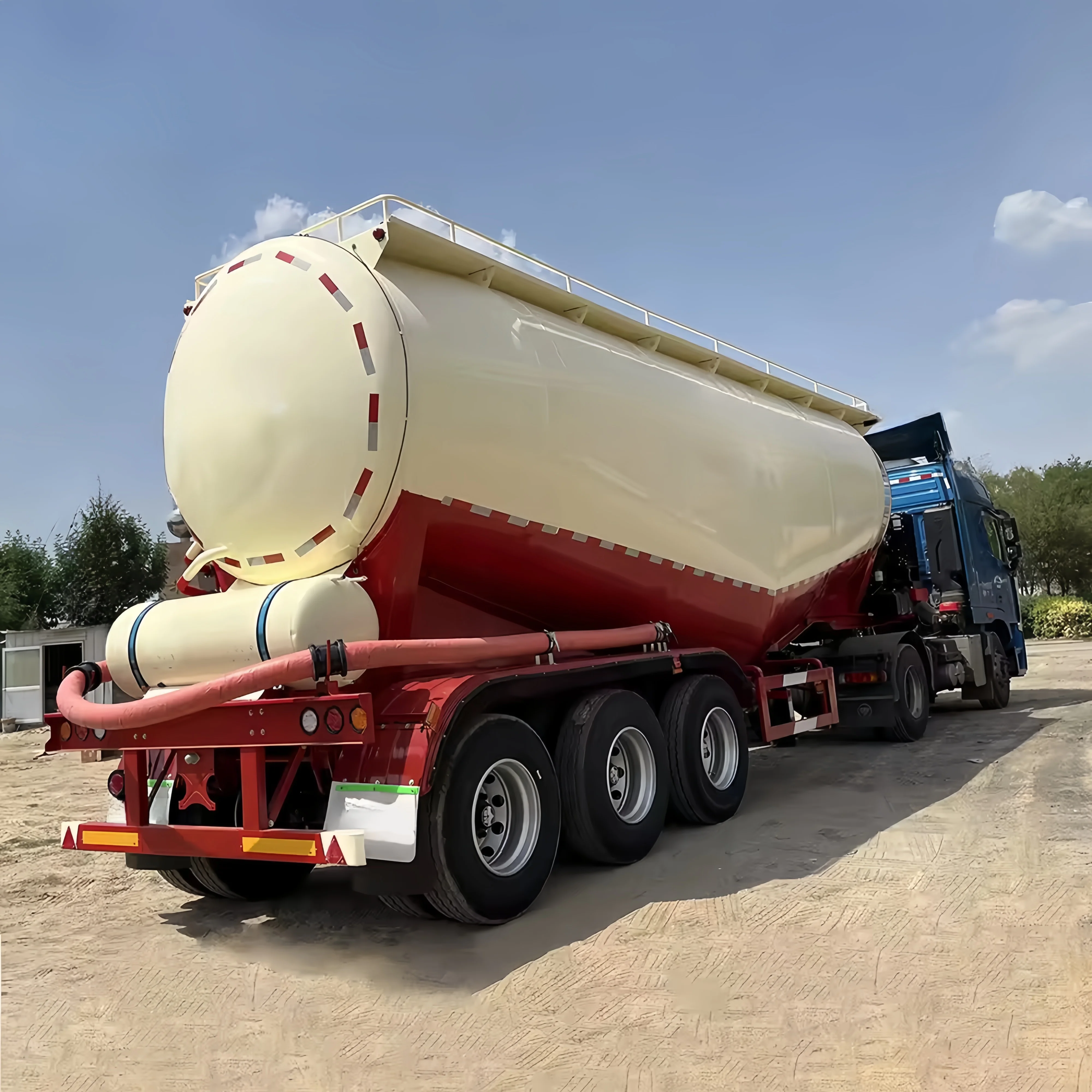 3/4/5 Axle Powder Silo Bulk Trailer 35/45/50 cbm Dry Bulk Cement Semi Trailer Powder Material Transport Tanker For Sale