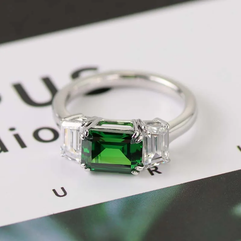 10k real white gold green emerald cut cubic zirconia 3 stone rings with 2 tapper cut side white cubic zirconia