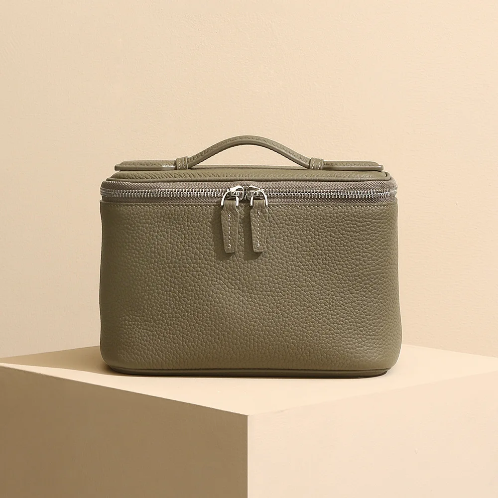 Luxury Custom Logo Organizer For Women Carry Genuine Leather Waterproof Travel Bag Makeup Storage Black Cosmetic Case