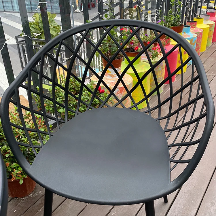 Outside Cheap Price Black Wholesale Modern Stackable Sillas Plastic  PVC Cafe Restaurant Plastic Chair With Parasol