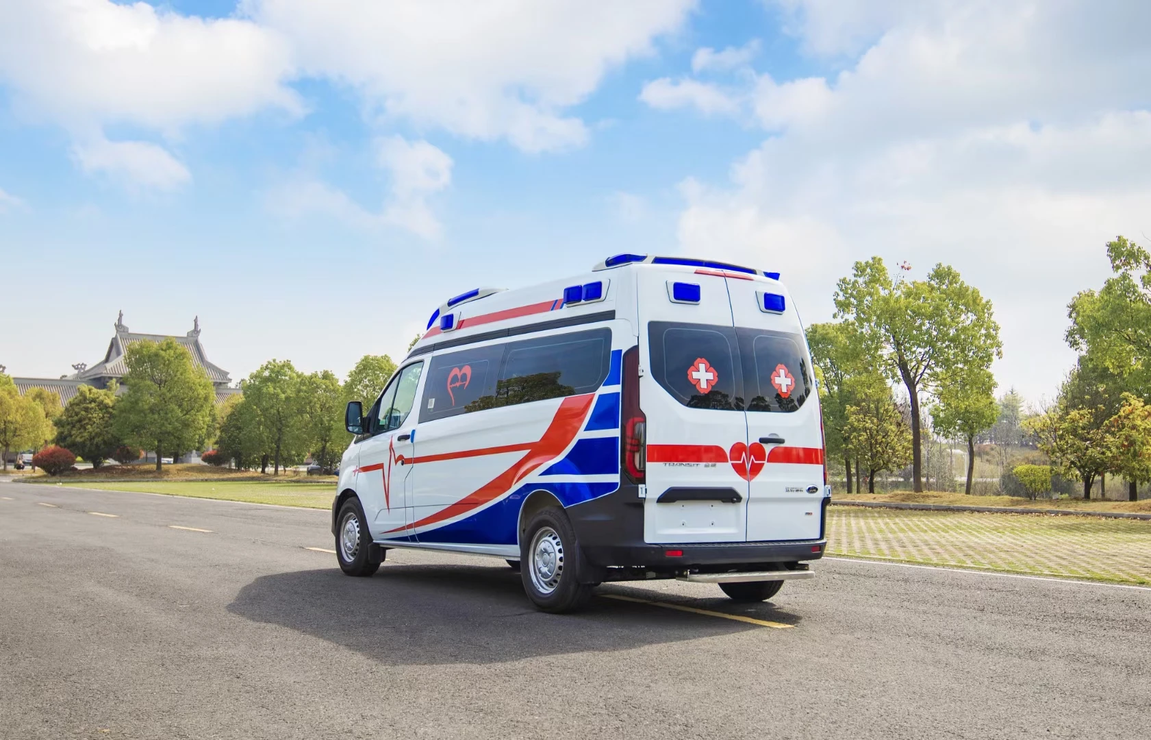 Medical ICU Emergency Ambulance Vehicle Transit Negative Pressure Ambulance Car Price