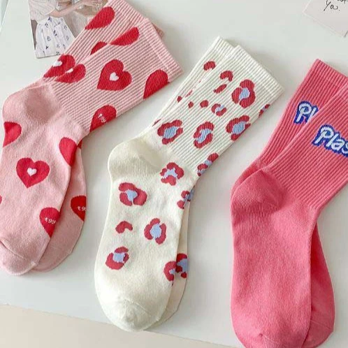 New design Wholesale designer Cotton Teen Young Girls sock Breathable custom tube womens socks