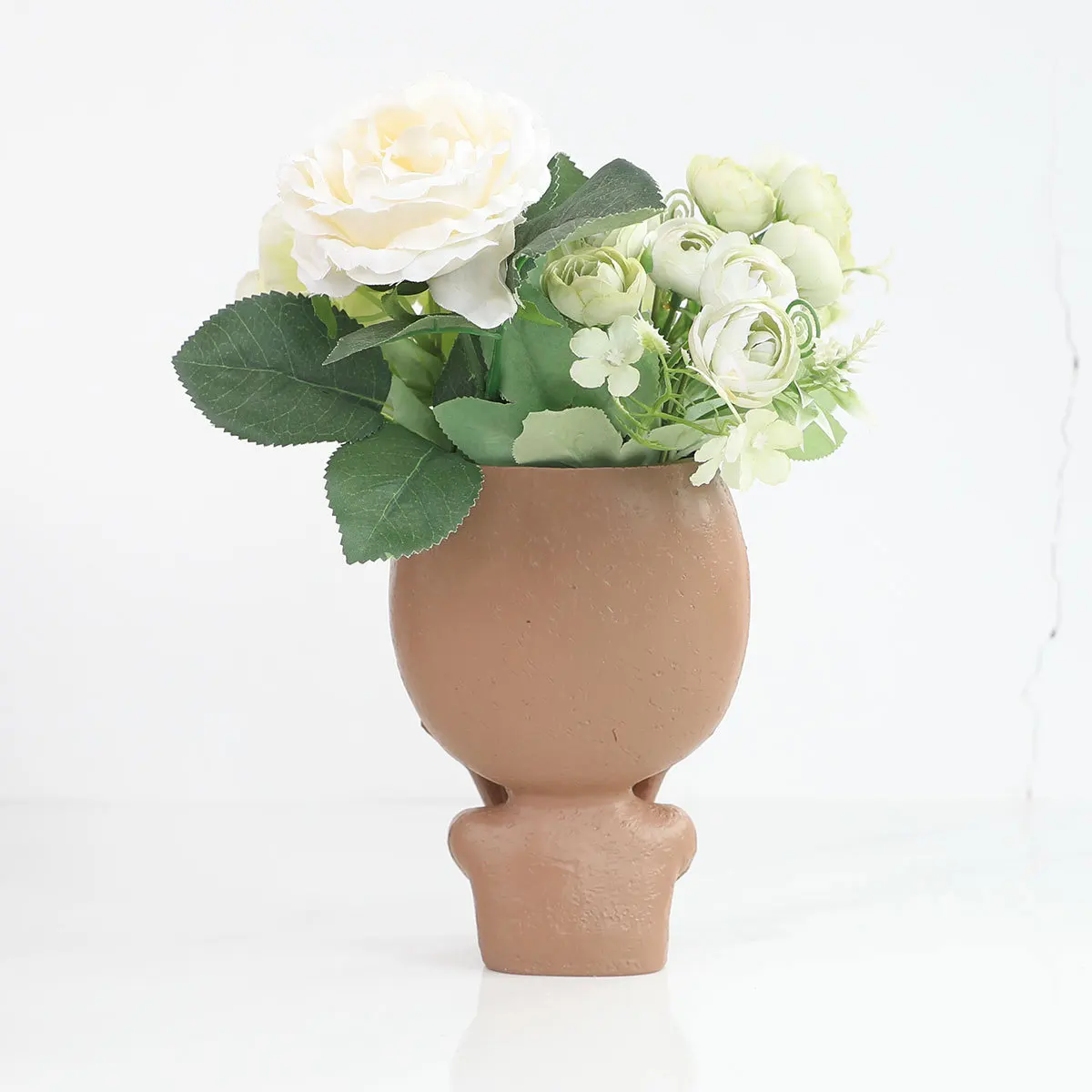 Wholesale Garden Decor North Furnishing Special Handmade Meditation Girl Art Crafts Resin Flower Pot