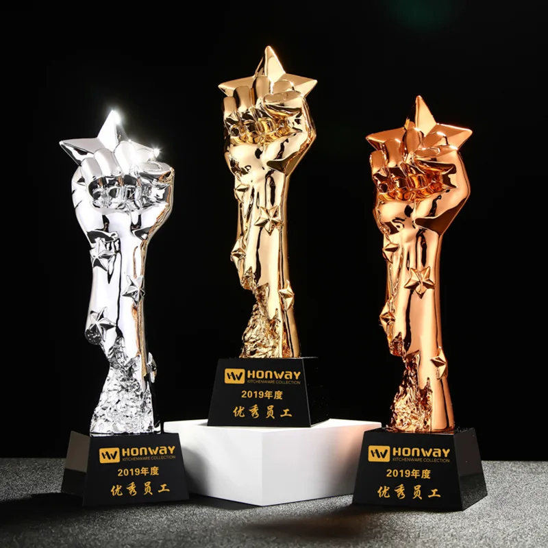 Награды для бизнеса ЕС награды чемпионов фитнес-клуба травление логотипа Хрустальное стекло золотой кулак трофей
