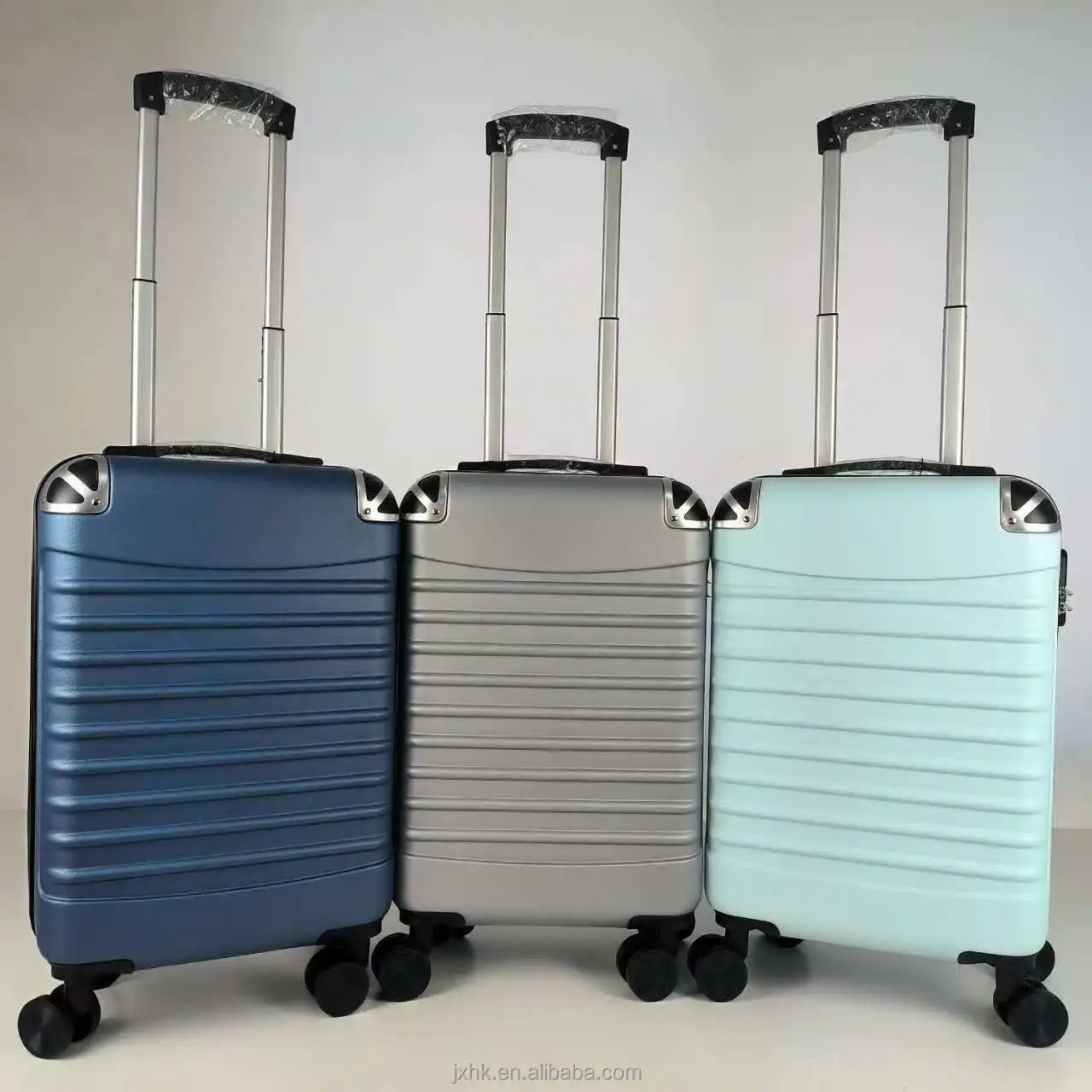 High quality Plastic Shell Durable Suitcase Online Wholesales Luggage Travelling Bags Iron or Aluminum Trolley Bag Spinner Wheel