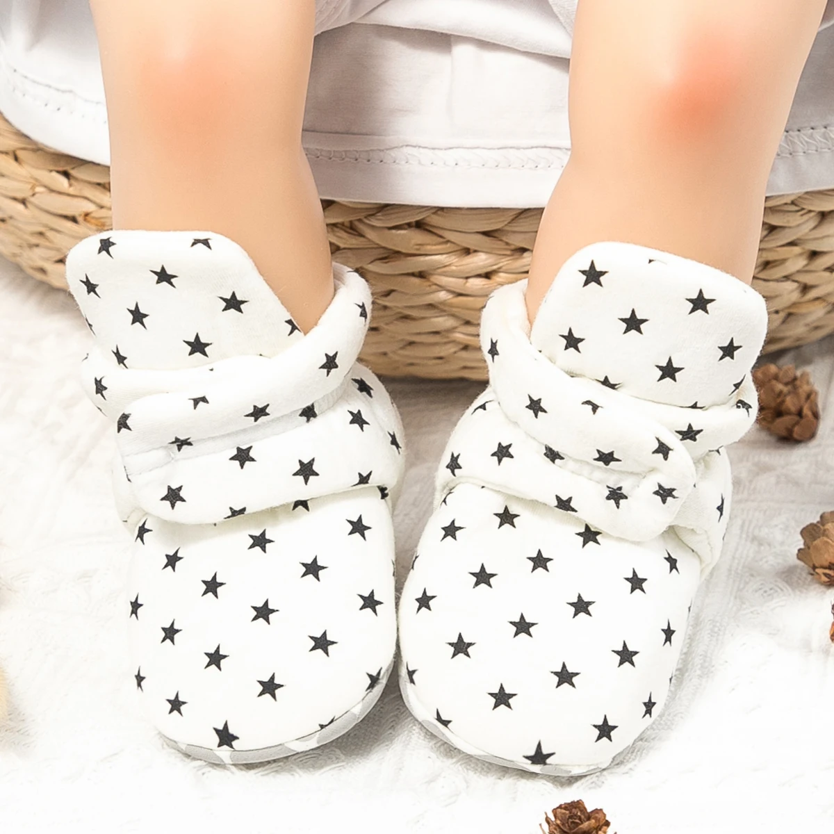 Новый дизайн, детские носки для кроватки из органической хлопчатобумажной ткани, милые детские пинетки с принтом звезд для новорожденных мальчиков и девочек