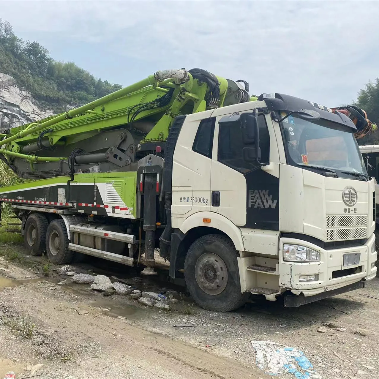 2019 Used ZOOMLION/SANY 42m/49m/56m Concrete Machinery Gasoline Pumps Supplier Pompa Beton