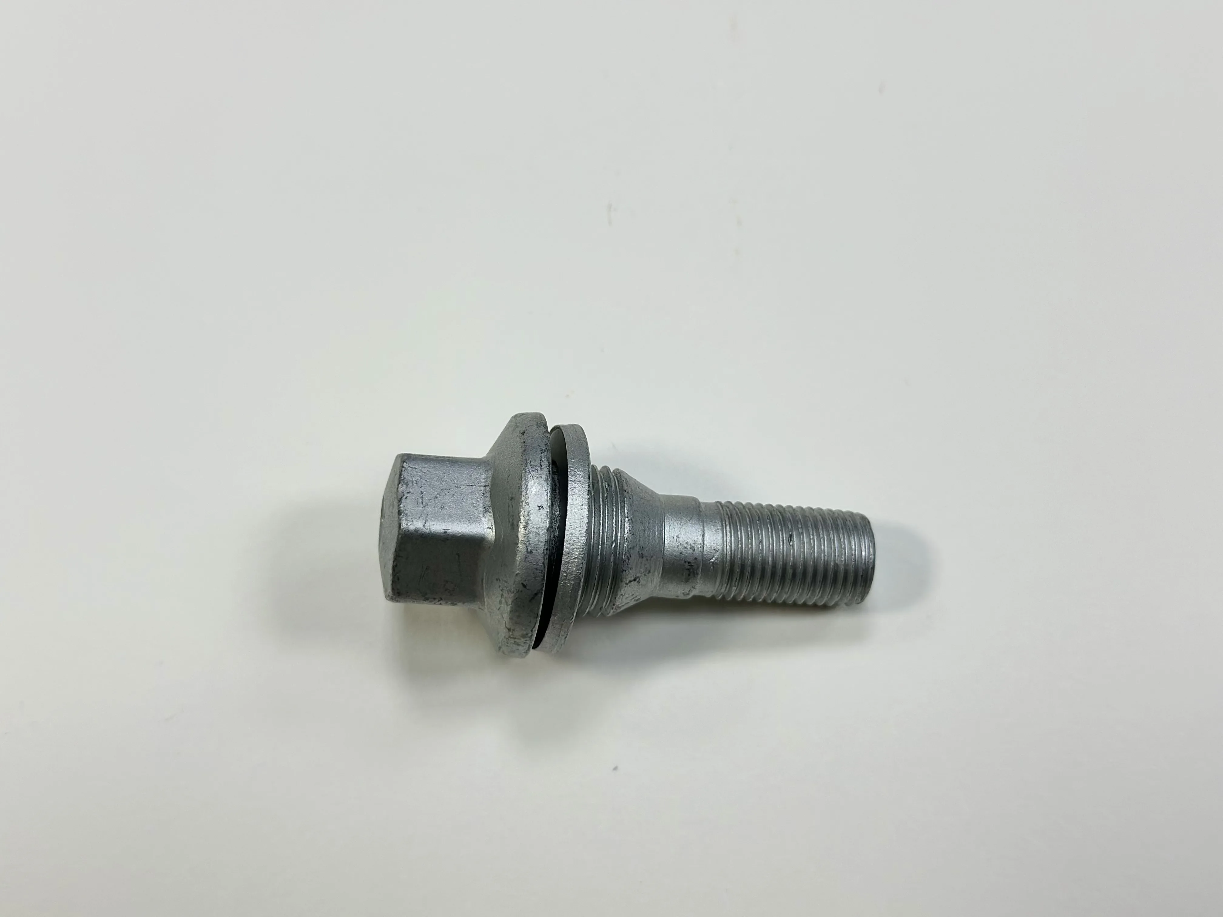 Высококачественные обрабатывающие услуги крепежные болты для ковки Резьбовые