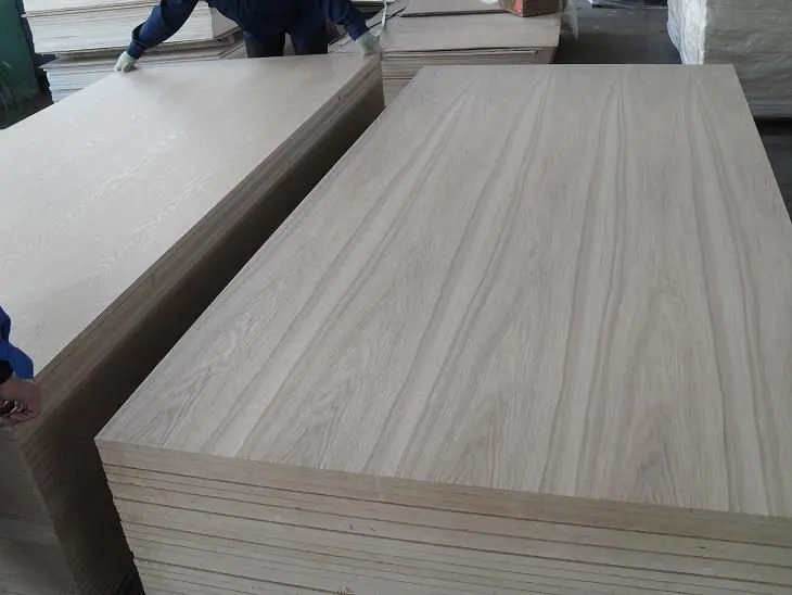 Luli Hot Sale 12mm 15mm 18mm Plywood 4*8 oak okoume bintangor Natural veneer faced birch Plywood Board For Furniture Manufacture