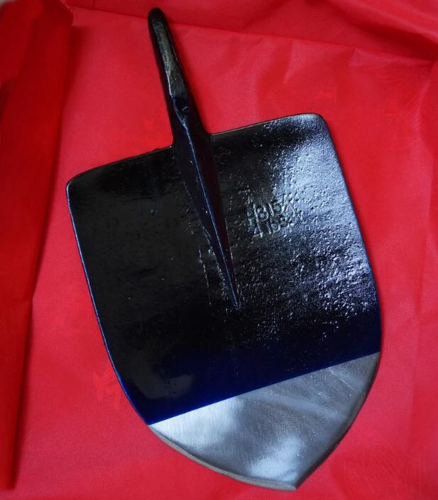 Садовый кран-мотыга, БРЭНД B, Южная Америка