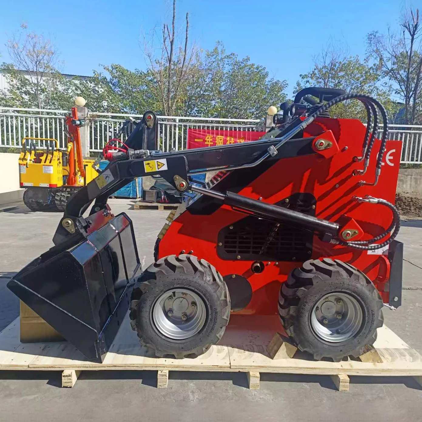 FREE SHIPPING!! cheap mini skid steer loader diesel mini skid steer loaders crawler wheel loader mini 500kg 400kg