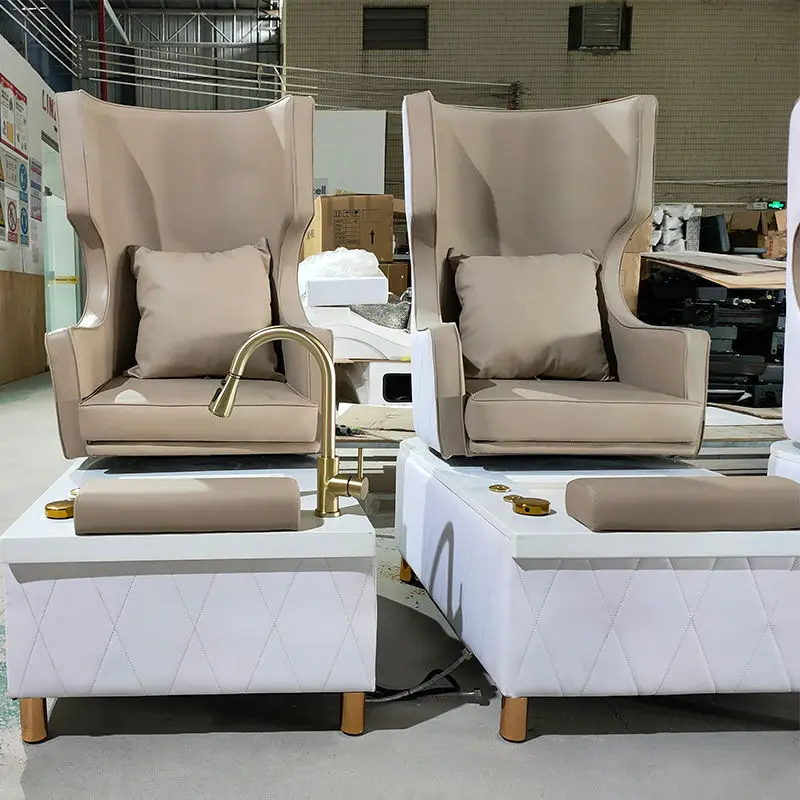 2023 Grey Luxury Comfortable Massage Pedicure Spa Chair With Foot Spa Bowl For Beauty Salon