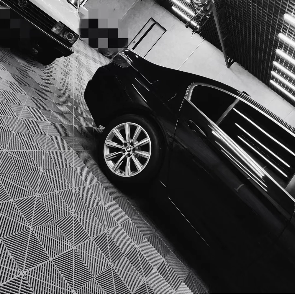 40*40*2cm PP interlocking flooring Anti slip interlocking drainage garage floor tiles for outdoor car showroom