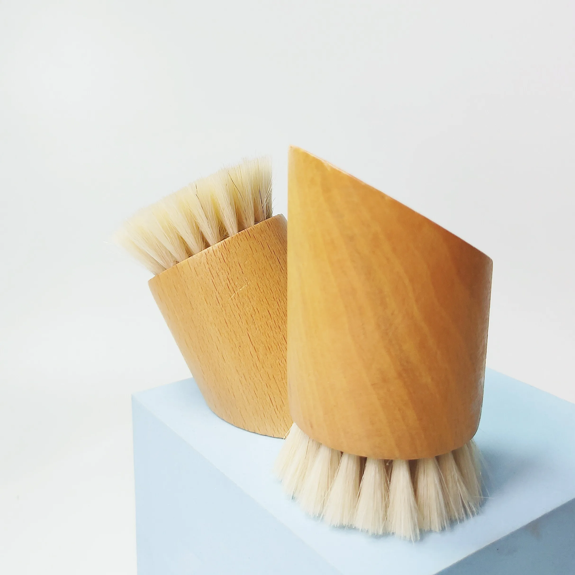 Eco-Friendly Custom Logo Bamboo Wood Facial Brush Wool Bristles Baby Head Body Face Cleaning Brush