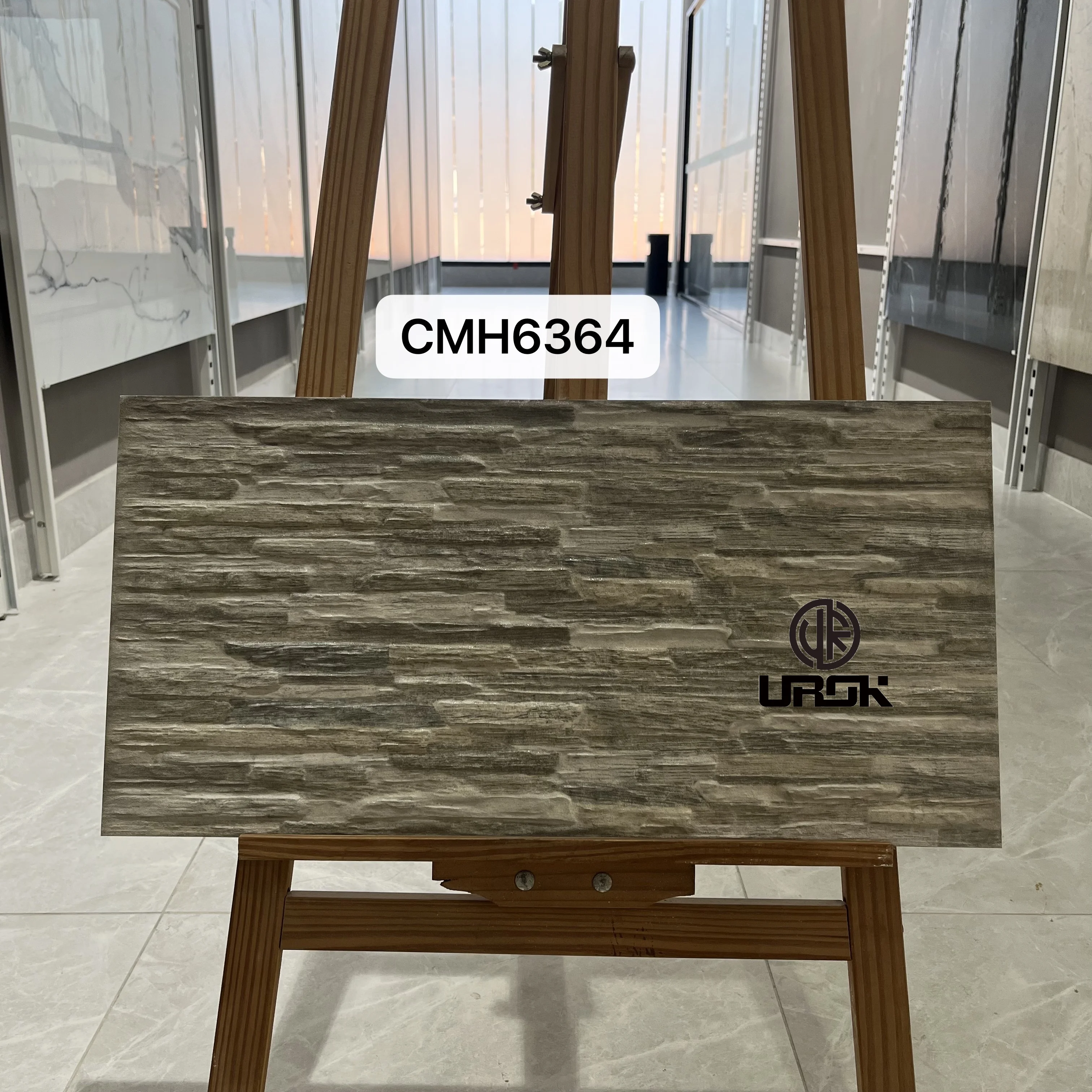 Factory low-priced wholesale retro 300 * 600 antique ceramic tiles suitable for bathroom flooring