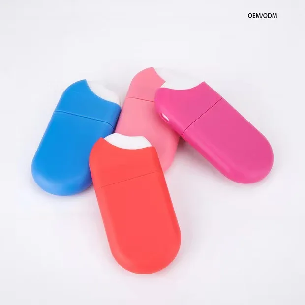 Free Sample 10ml 15ml 20ml Credit card Square refillable pump spray bottle For hand sanitizer perfume alcohol