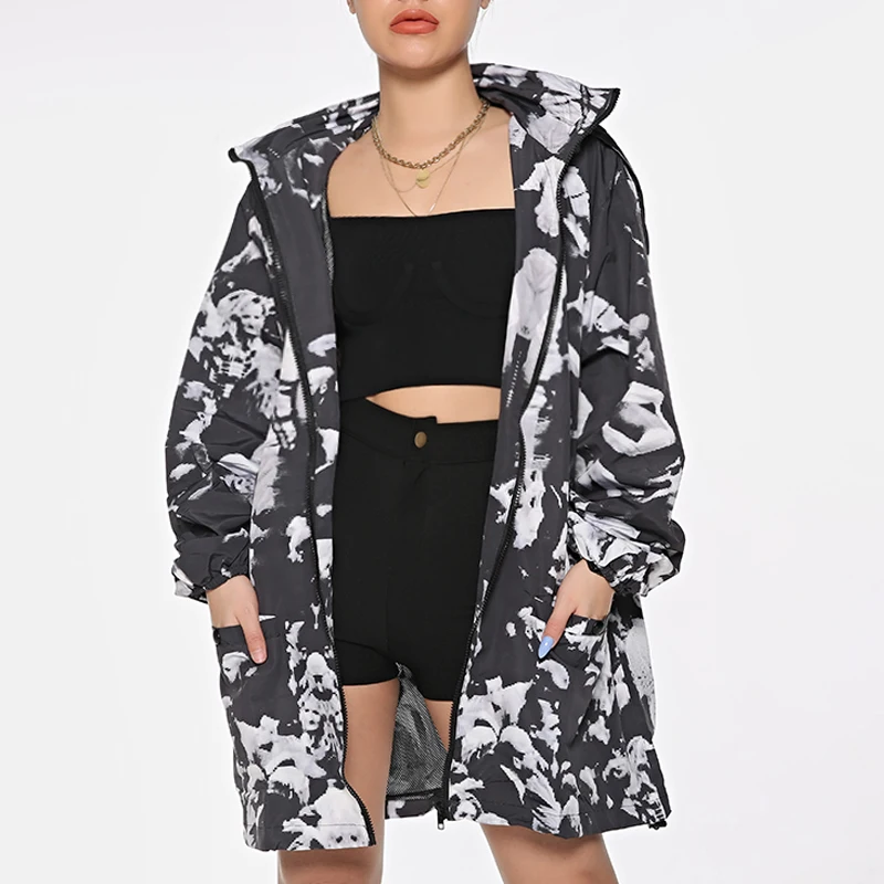 
Wholesale Prices Designer Stylish Camouflage Plus Size Wind Breaker Spring Jacket Hoodie For Women 2021 