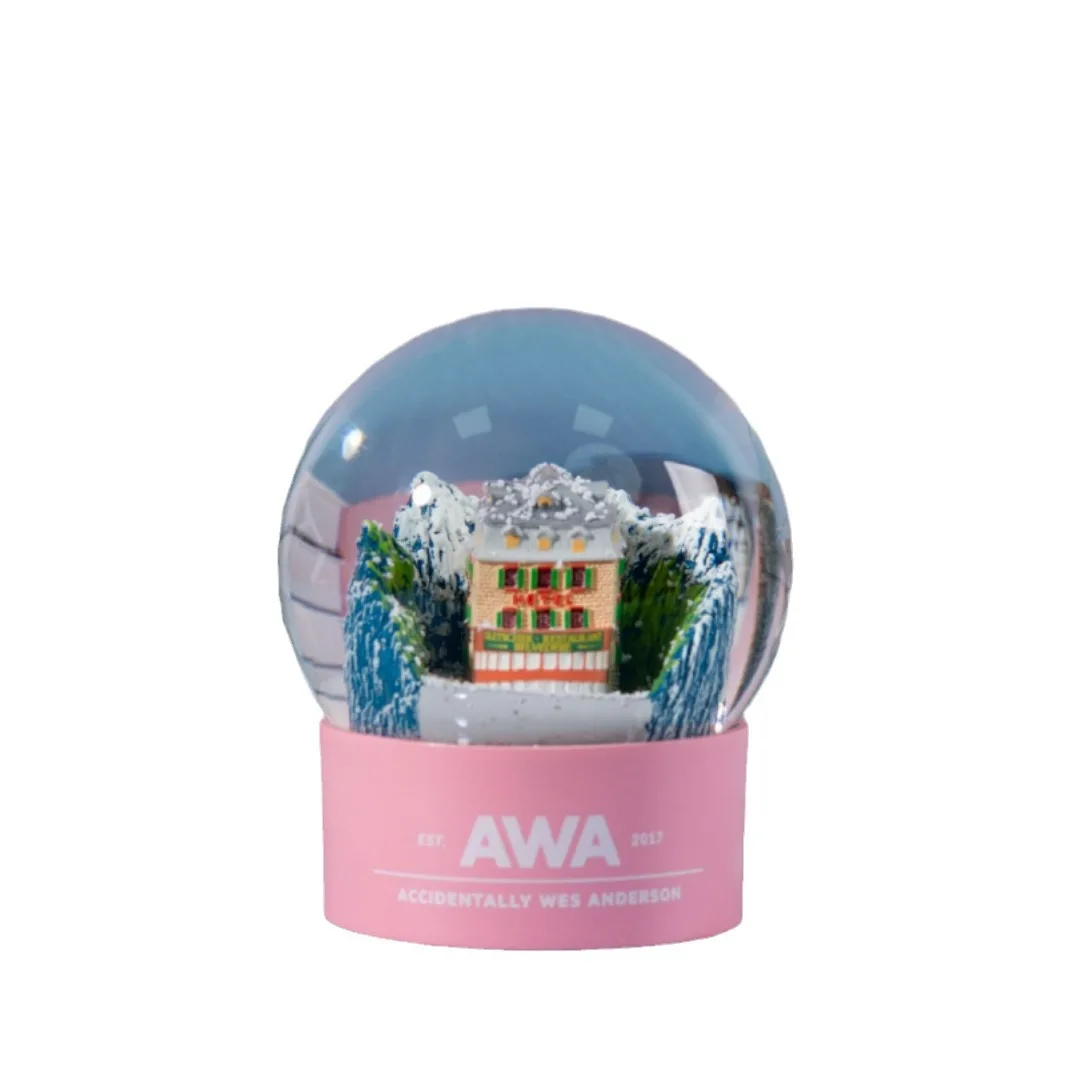 Custom Resin Souvenir Building Water Globe Christmas New Year Gift Resin Crafts Brand Custom Snow Globe