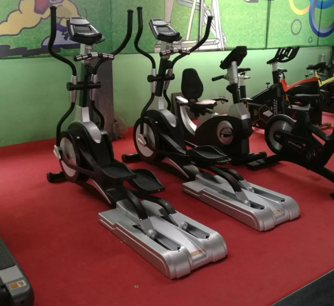 China Commercial Cross Trainer gym machine/Bodybuilding Elliptical machine