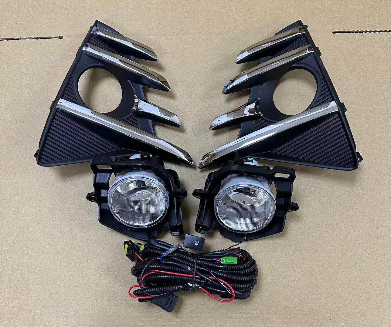 Auto parts Fog Lamp Set FOR PRIUS C/AQUA CROSSOVER 2018