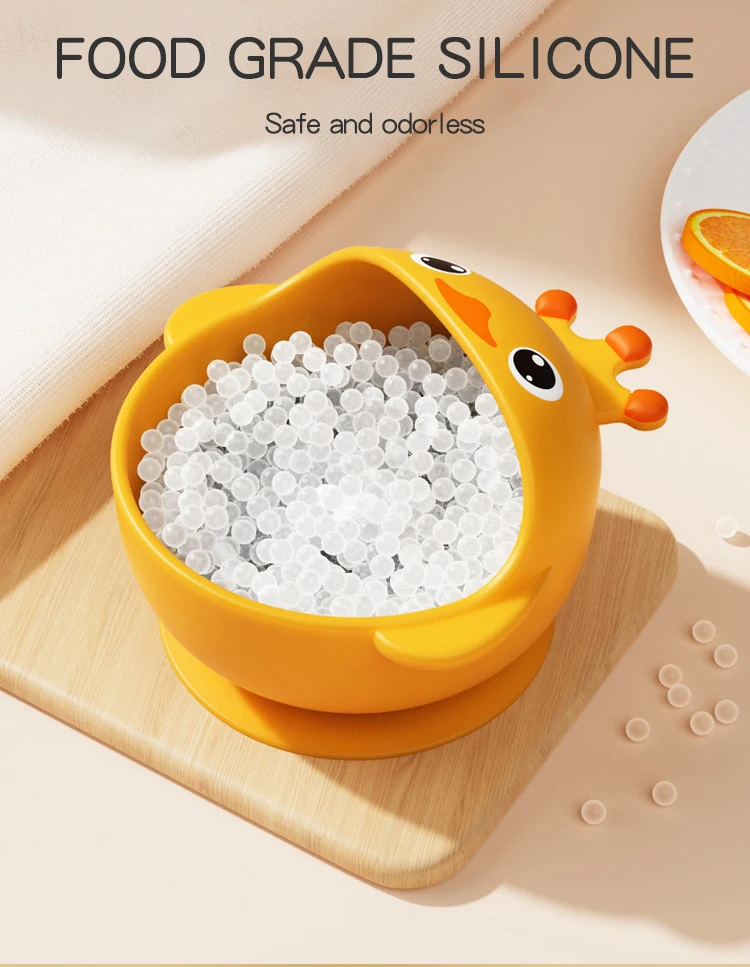 2024 Newest Animal Food Grade Silicone Safely Suction Bowls Baby with BPA Free Silicone Wooden Handle Spoon Fork Set