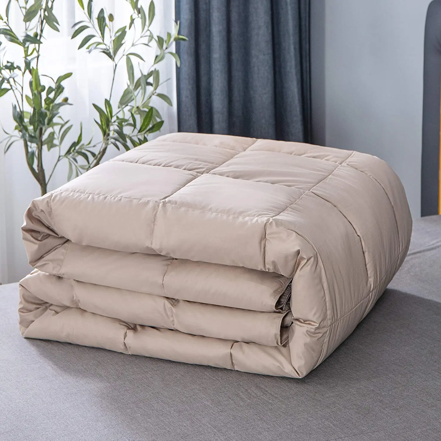 Lightweight Down Blanket, Cooling Down Comforter Duvet Insert for Summer/ Warm Weather