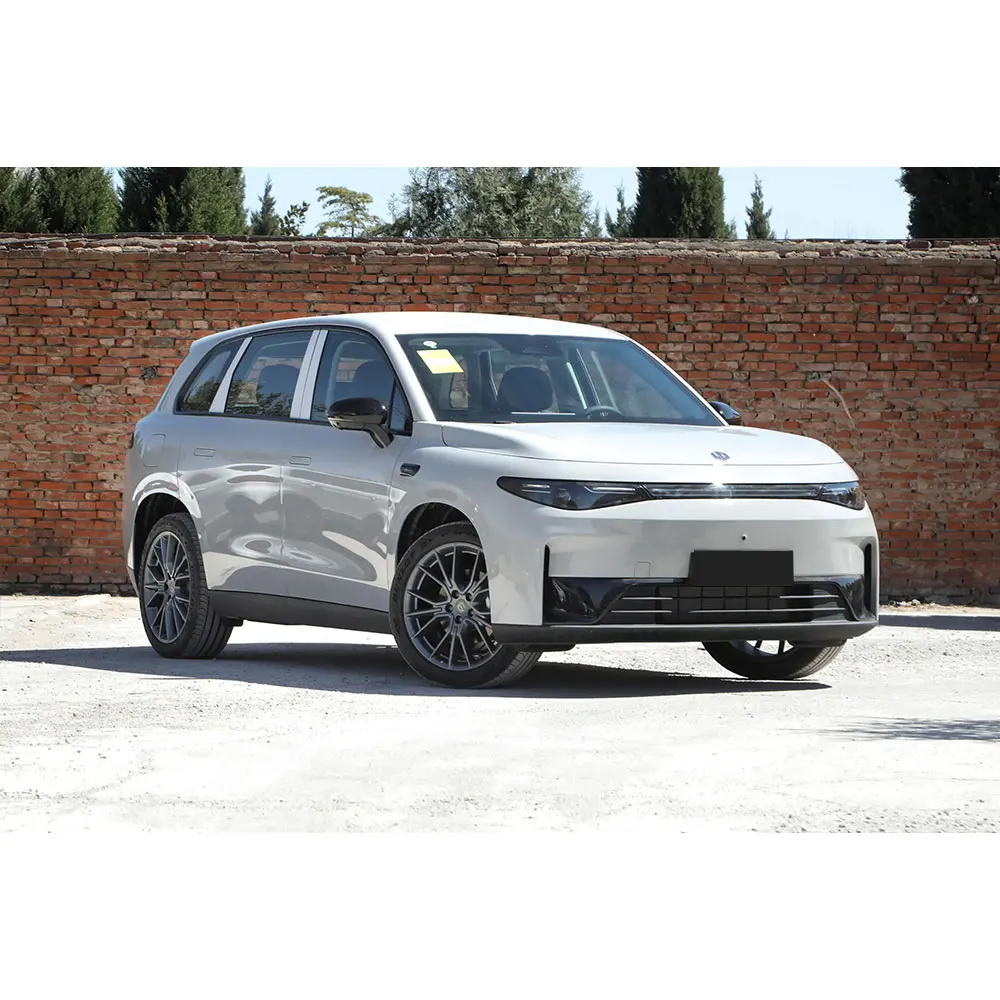 Adult Cheap 4 Wheel Chinese New Sport Electric Cars Leapmotor C10 Price China Extender 210 Vehicle Price For Sale