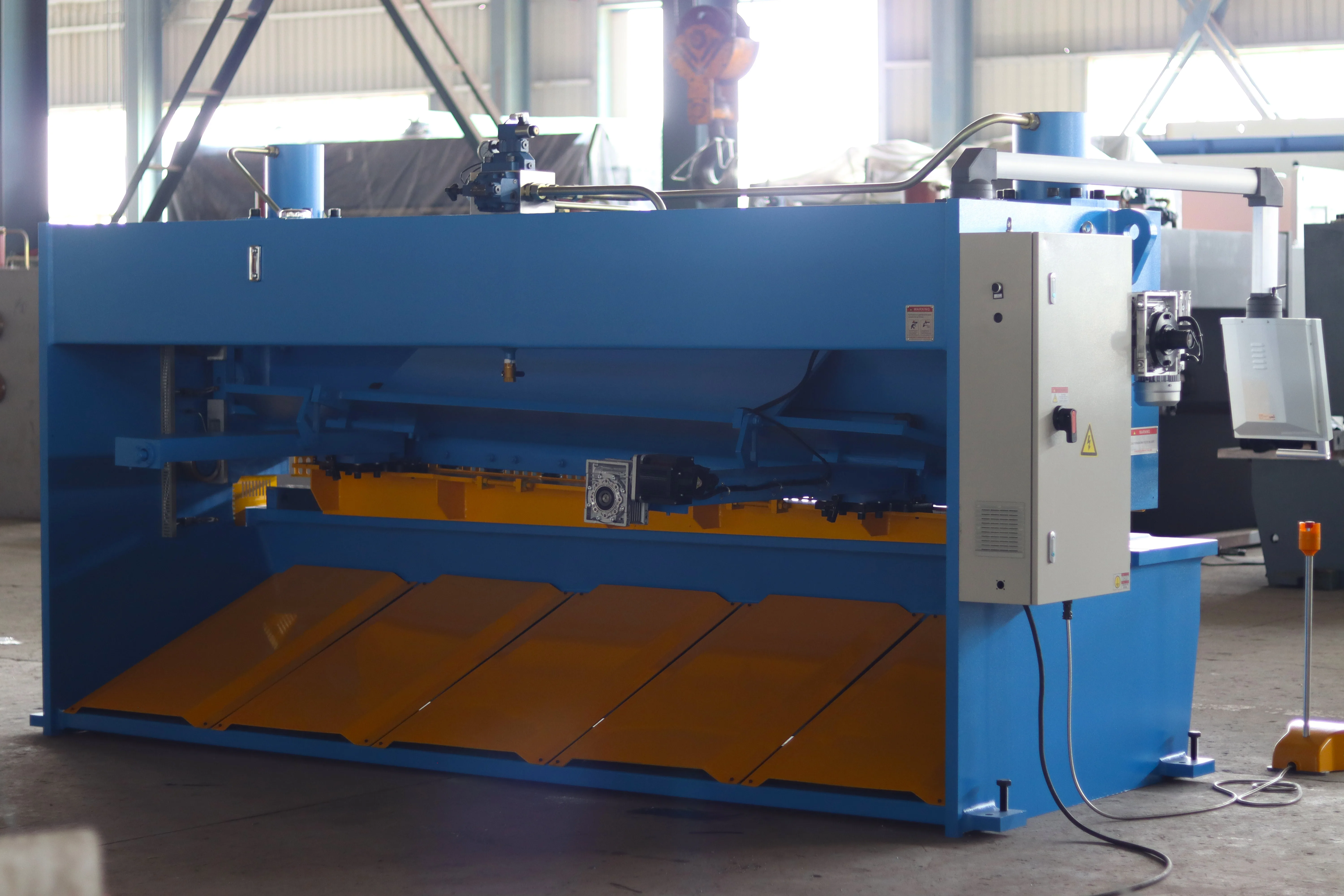 Fully Automatic Easy to Operate QC11K-12x3200mm Automatic CNC  Sheet Metal Cutting Machine Guillotine Shearing Machine