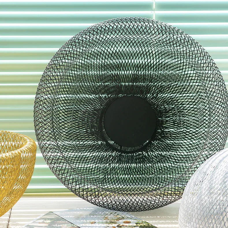 Modern kitchen metal tray Creative geometric snack tray candy basket Wrought iron double mesh hollowed out fruit basket