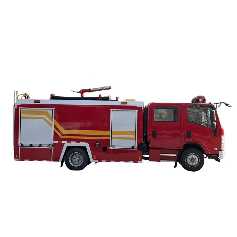 Hot Sale Compact ISUZU Double Cab Foam Fire Truck for City Firefighting