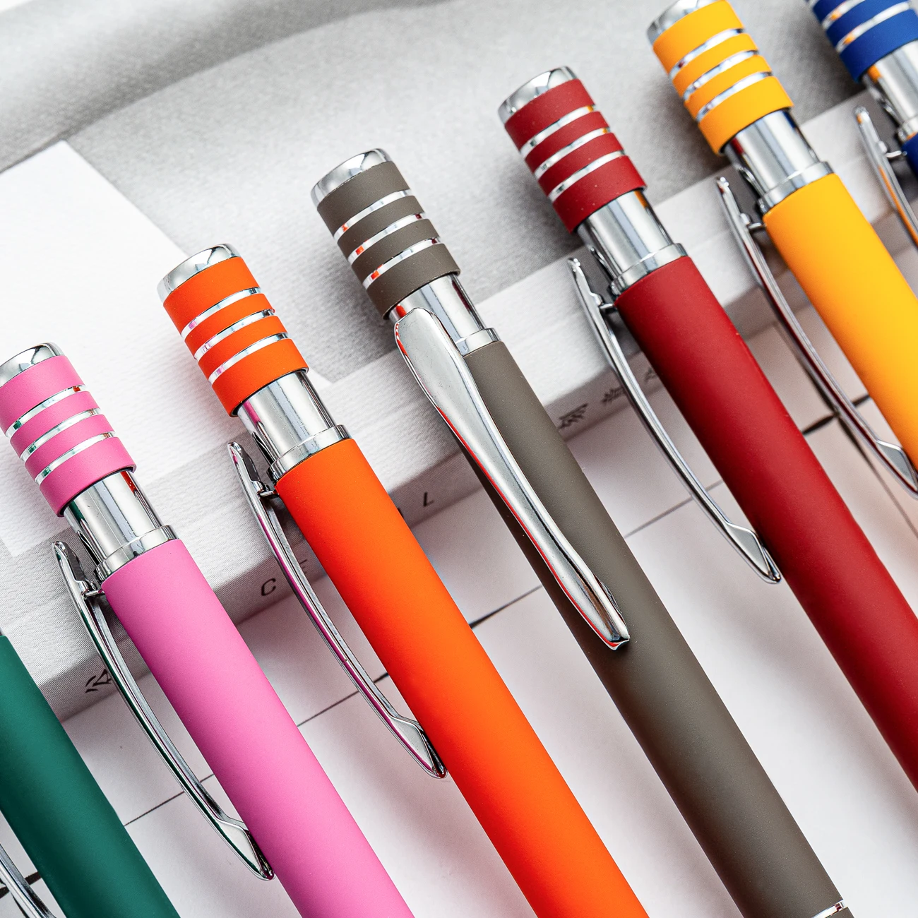 2022 Wholesale Aluminium Ball Pens With Personalised Promotional Custom Logo Screen Touch Pen 2 In 1