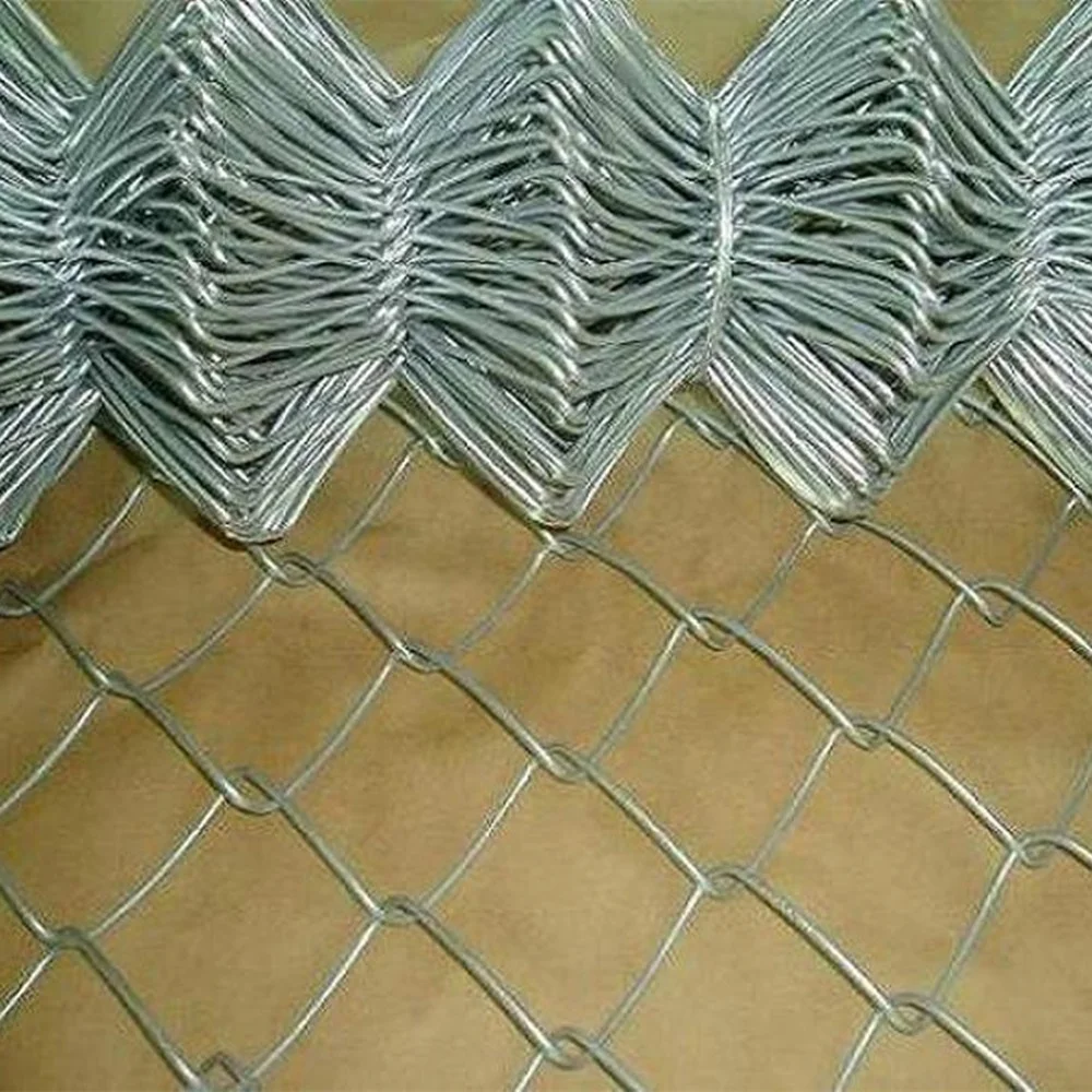 China galvanized used diamond 6 ft black chain link fence price cyclone fence for farm