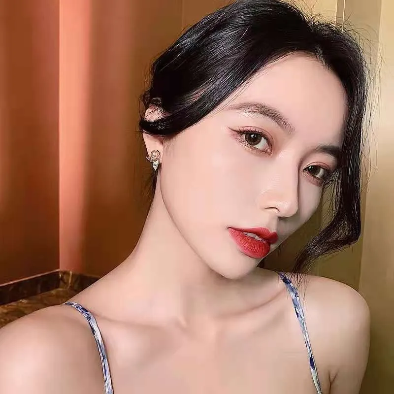 Autumn New Arrived Gold Plated Pearl Stud Earring Luxury Bling Crystal Mermaid Nail Earrings for Women Jewelry