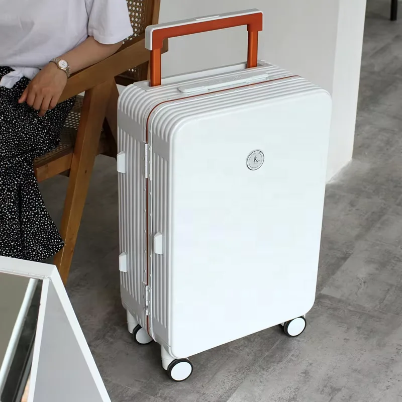 Chinese Manufacturer Fashion Multifunctional Travel Trolley Suitcase  Lightweight Boarding Luggage