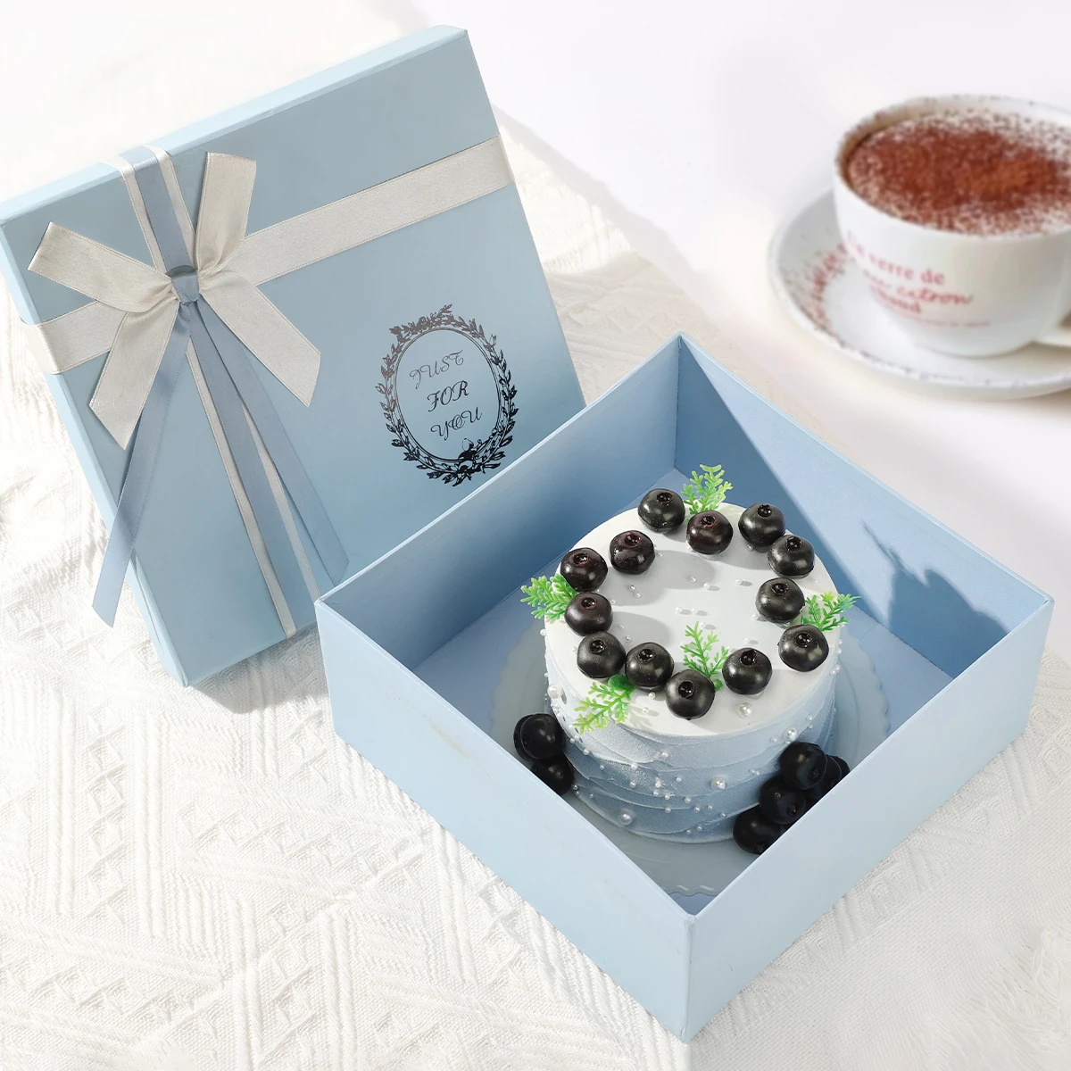 Competitive Price Souffle Cake Sweet Bakery Pizza Paper Board Packaging Box Hot Sale with UV Coating Matt Lamination for Display