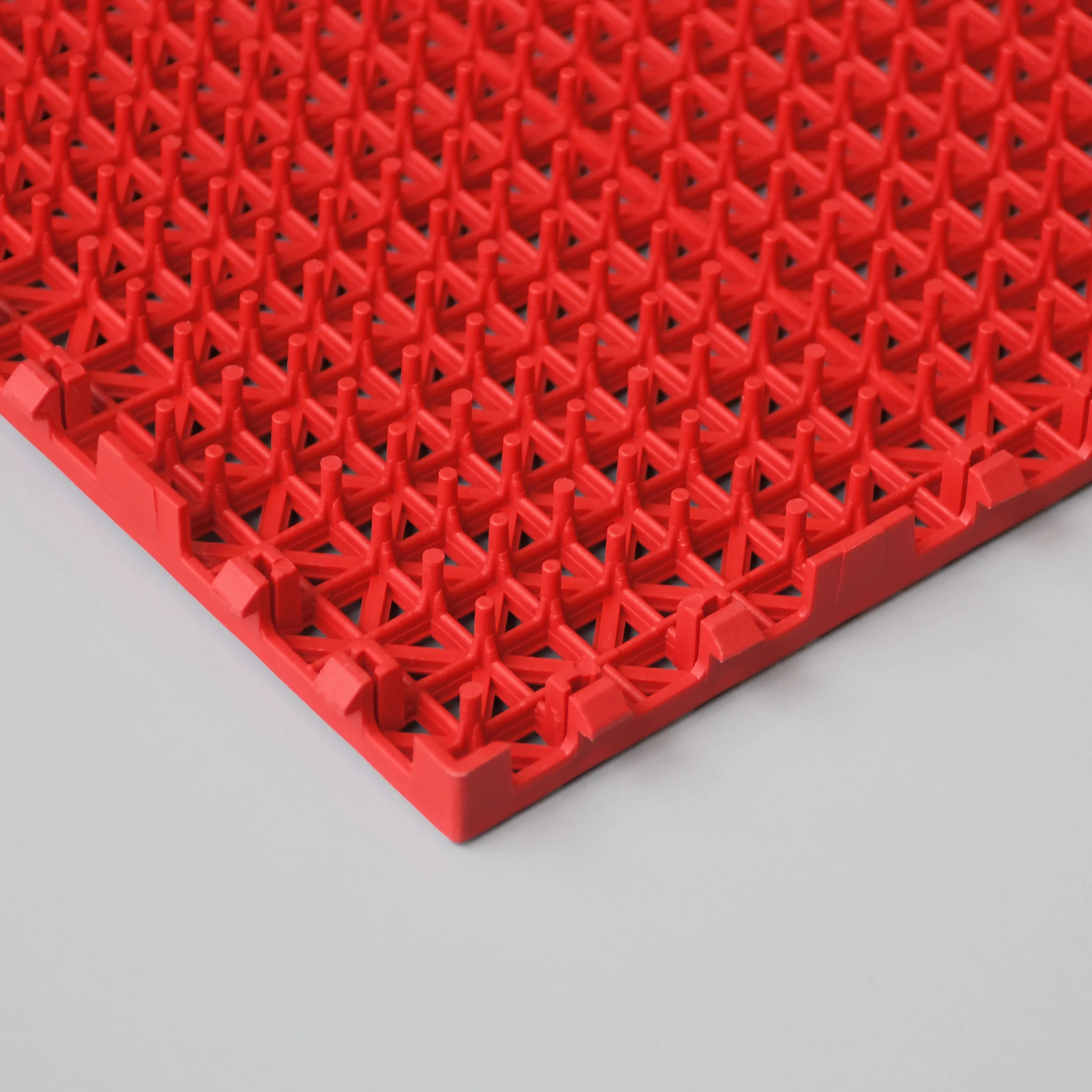 PP Material Plastic garage Interlocking Flooring / Portable Outdoor Floor Mat