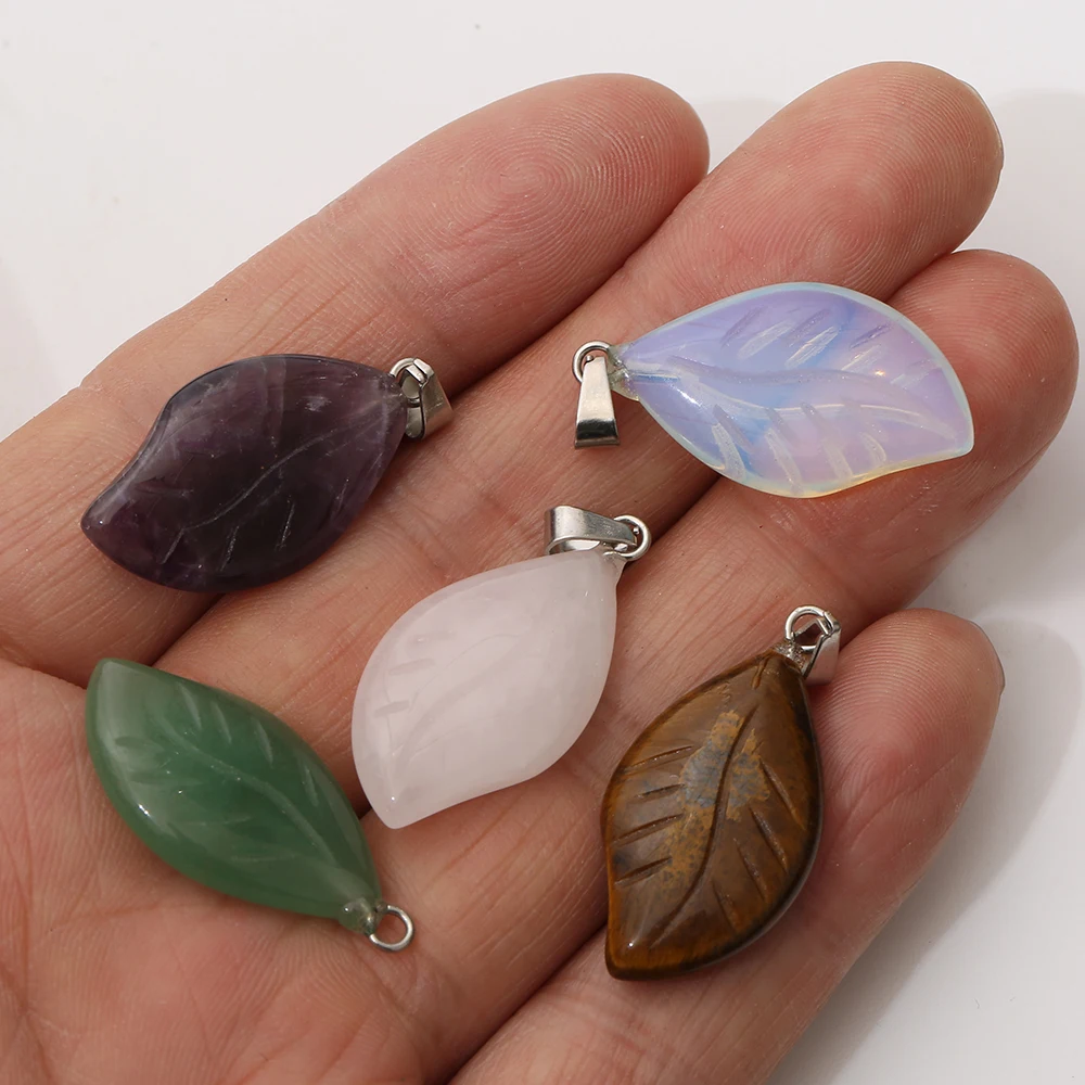 Wholesale 25*15mm Crystal Healing Natural Stones Polished Labradorite Cabochons Leaf Drop Shape Pendant for Gift