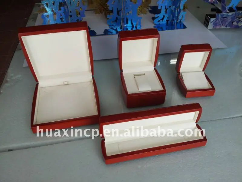 wooden finished jewelry packaging box luxury jewellery gift box jewellery box for gift