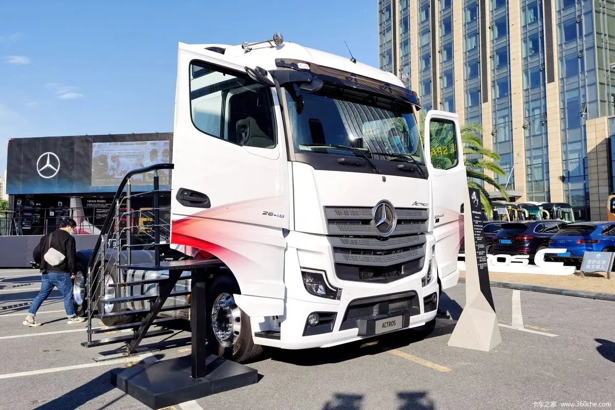 Тягач с головкой трактора Benz Actros C двигателем мощностью 520 л.с. для стандарта евро 6
